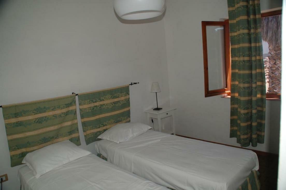 Waterfront Apartments Bosa Porto Alabe Extérieur photo